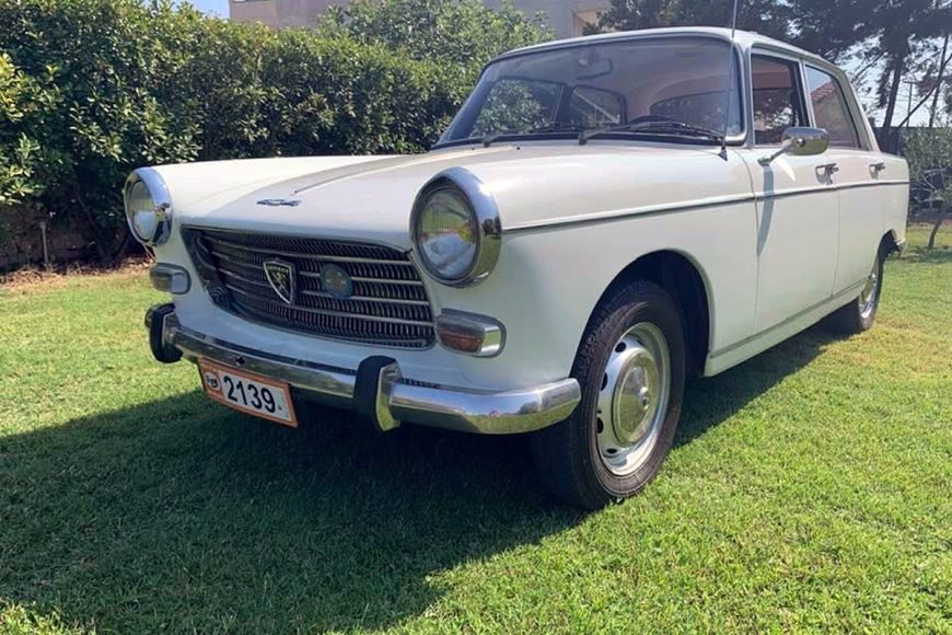 Peugeot 404